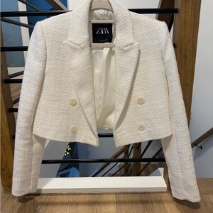 Zara double breasted Cropped Blazer 🤍 like new!